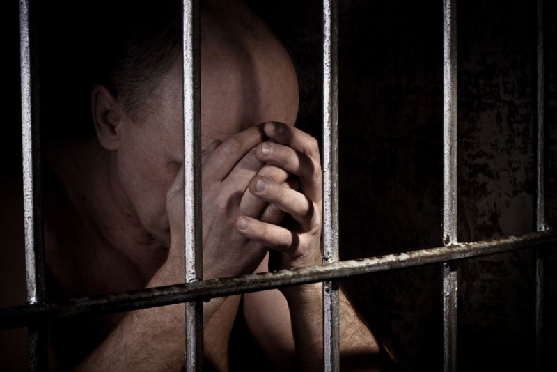 Mơ thấy người thân đi tù có ỹ nghĩa gì?